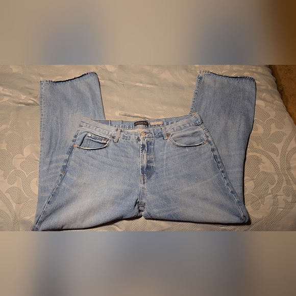 Moved To Booth - Picture 4 of 7